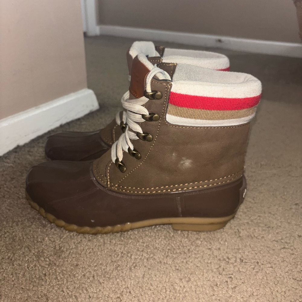 Nautica Brown and Tan Winter Boots with Red Stripe